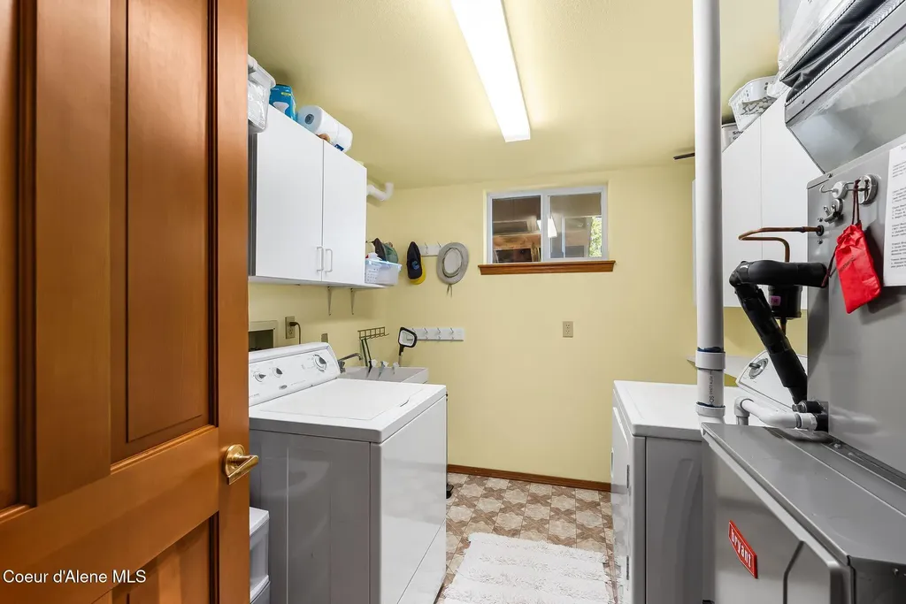 99 Moosewood Lane Sagle ID 83860