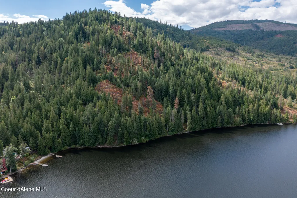 NKA(13 Ac) Upper Twin Lakes S. Shore Rathdrum ID 83858