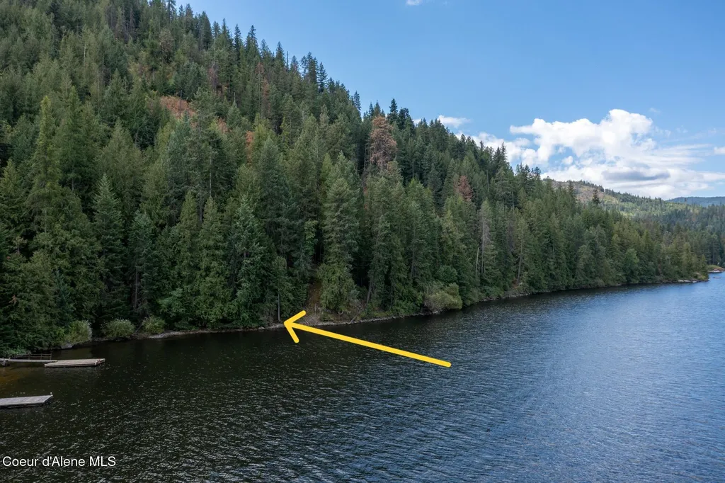 NKA(13 Ac) Upper Twin Lakes S. Shore Rathdrum ID 83858