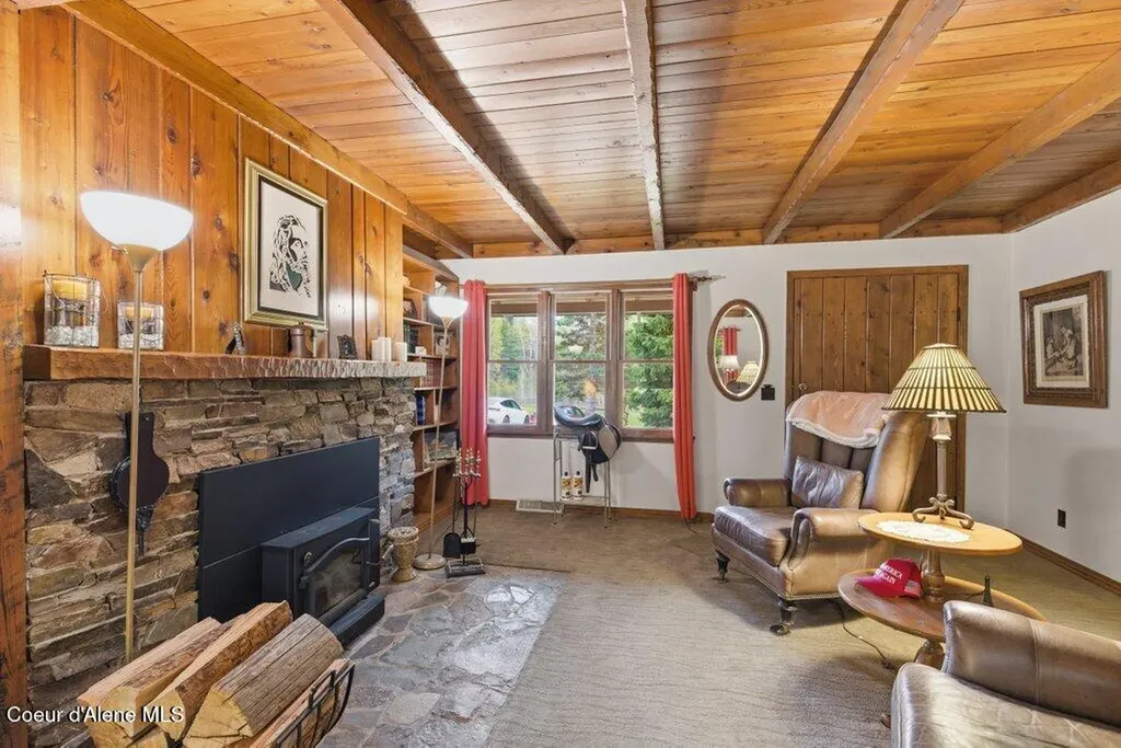 6257 Highway 57 Priest River ID 83856