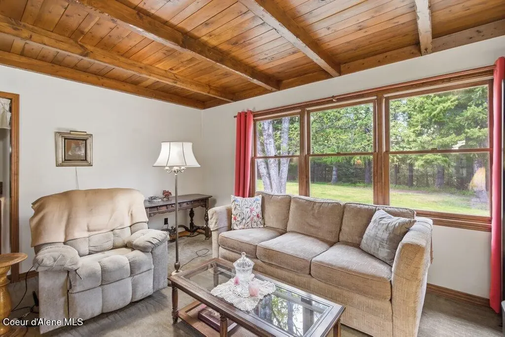 6257 Highway 57 Priest River ID 83856