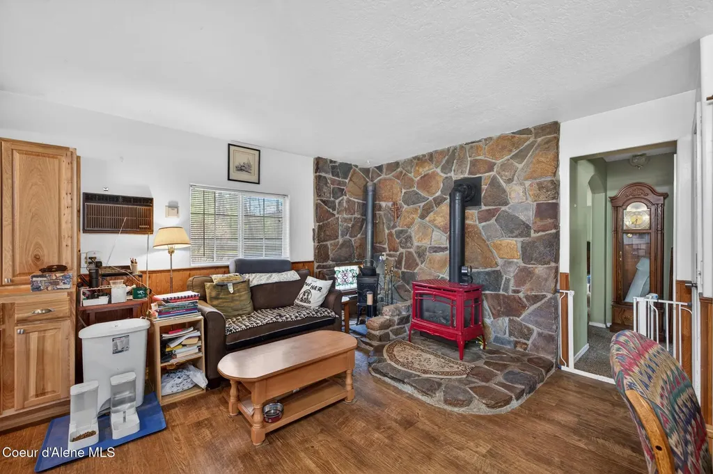 114 Bayview Road Athol ID 83801