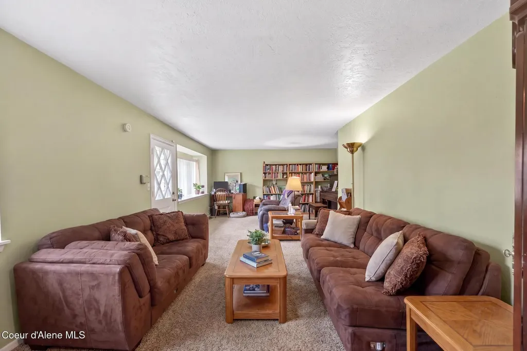 114 Bayview Road Athol ID 83801