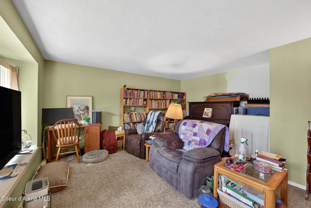 114 Bayview Road Athol ID 83801