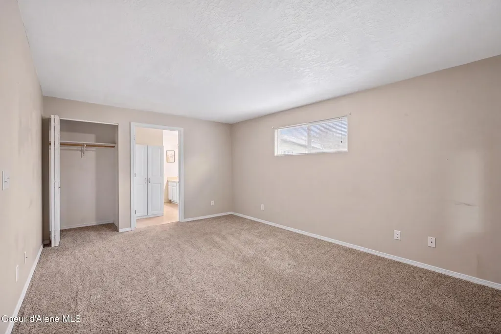 114 Bayview Road Athol ID 83801