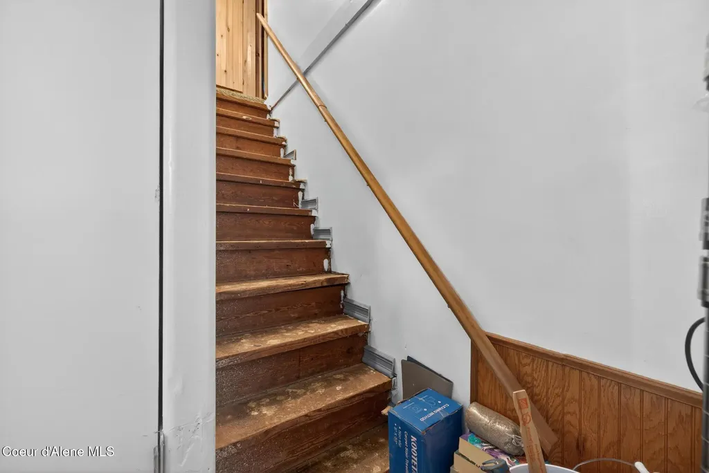 114 Bayview Road Athol ID 83801