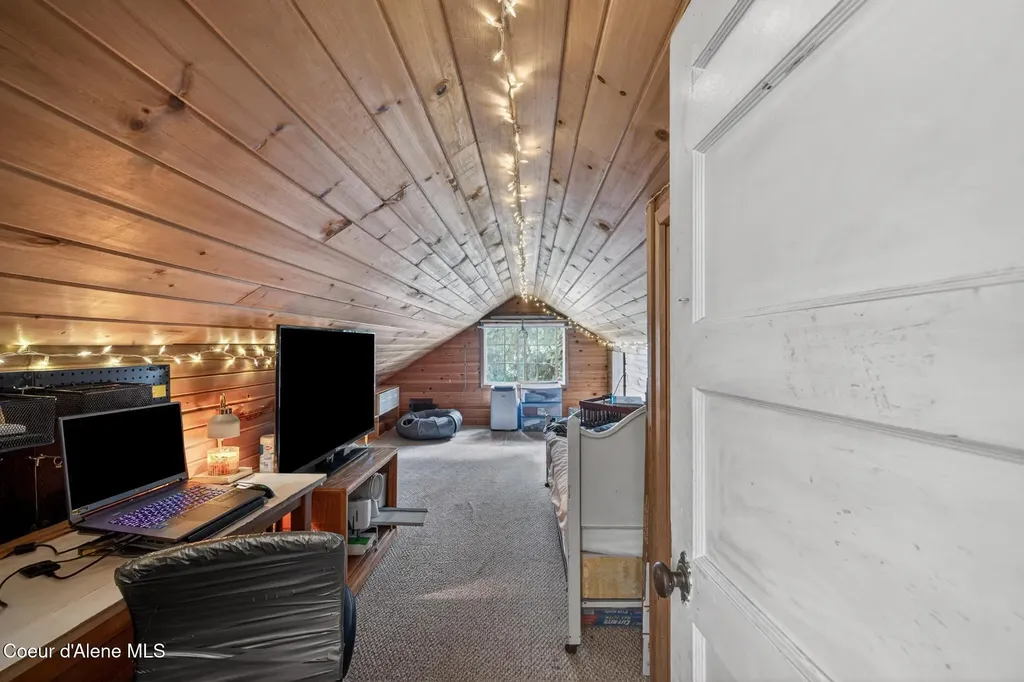 114 Bayview Road Athol ID 83801