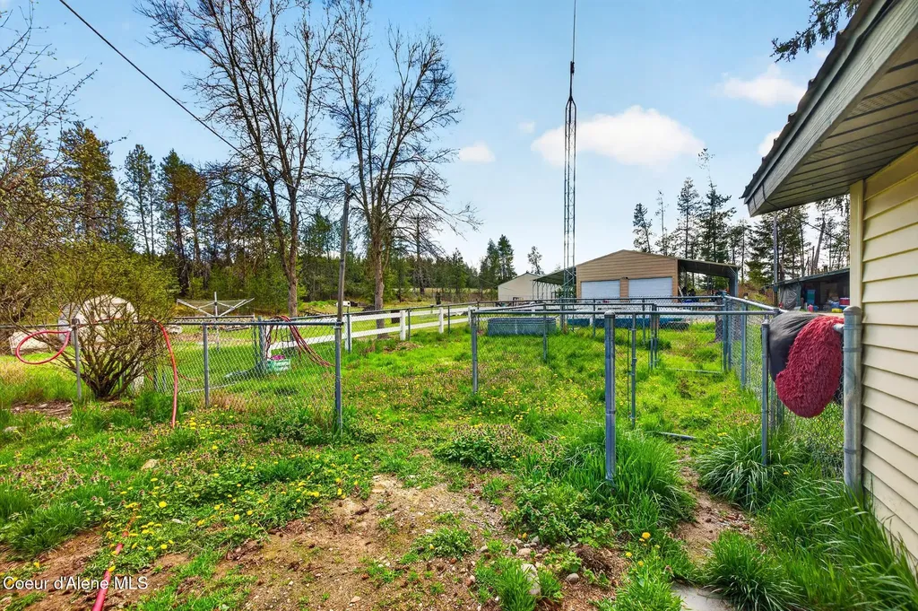 114 Bayview Road Athol ID 83801