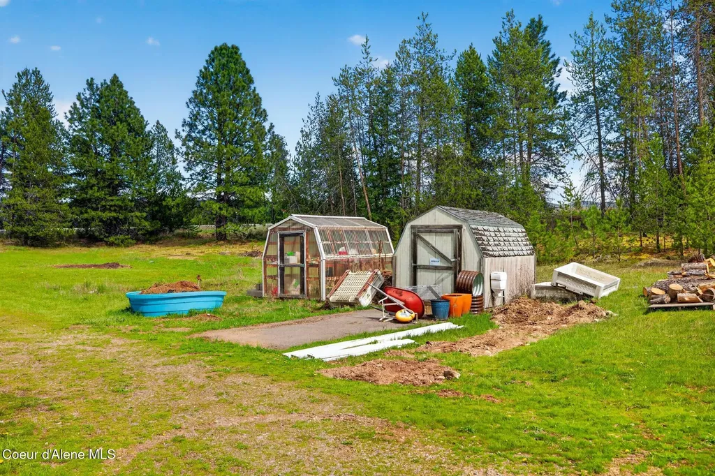 114 Bayview Road Athol ID 83801
