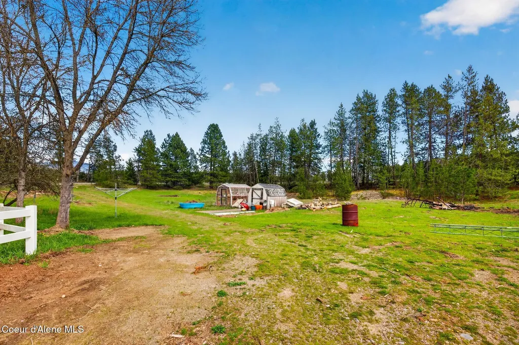 114 Bayview Road Athol ID 83801