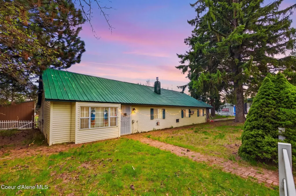 114 Bayview Road Athol ID 83801