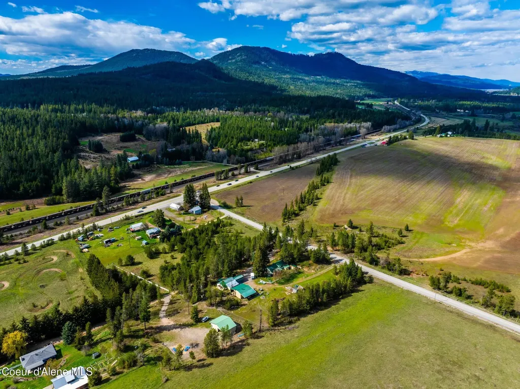 114 Bayview Road Athol ID 83801