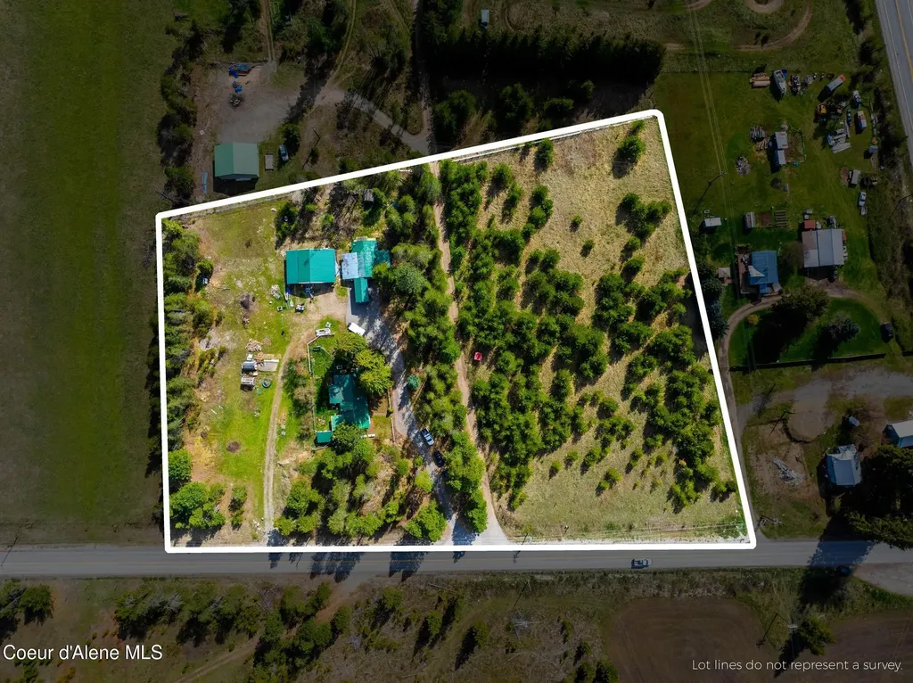 114 Bayview Road Athol ID 83801