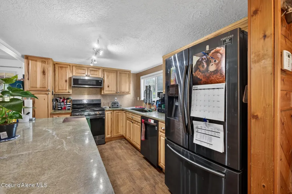 114 Bayview Road Athol ID 83801