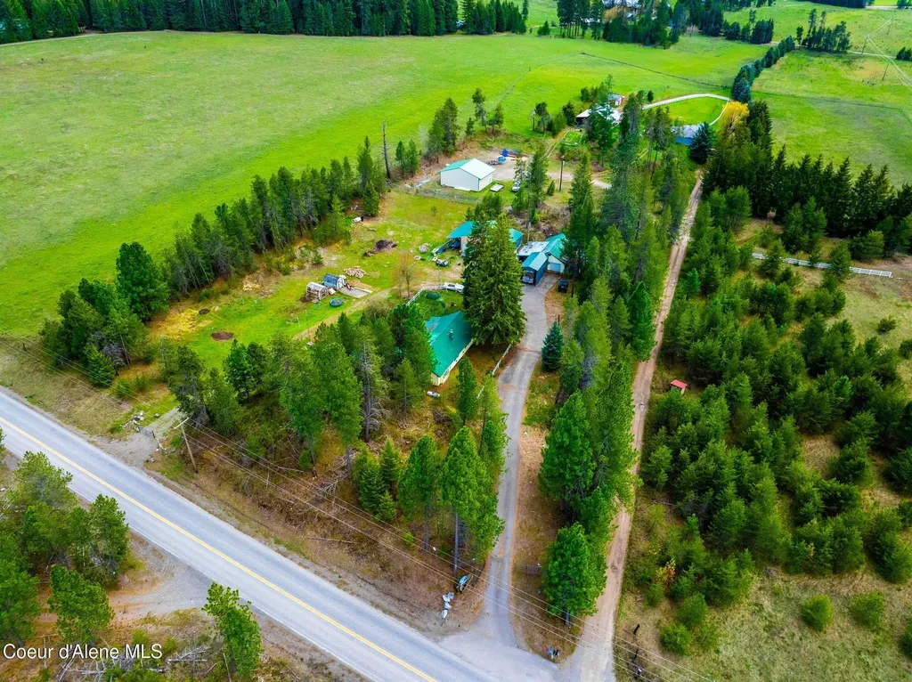 114 Bayview Road Athol ID 83801