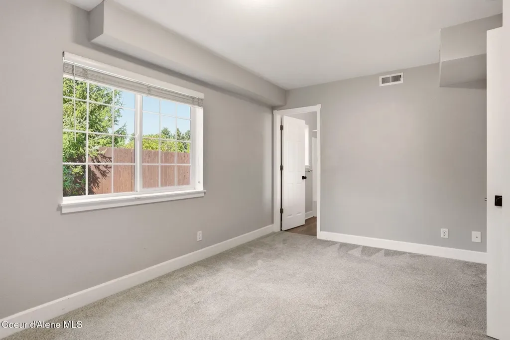 1906 Arbor Way Sandpoint ID 83864