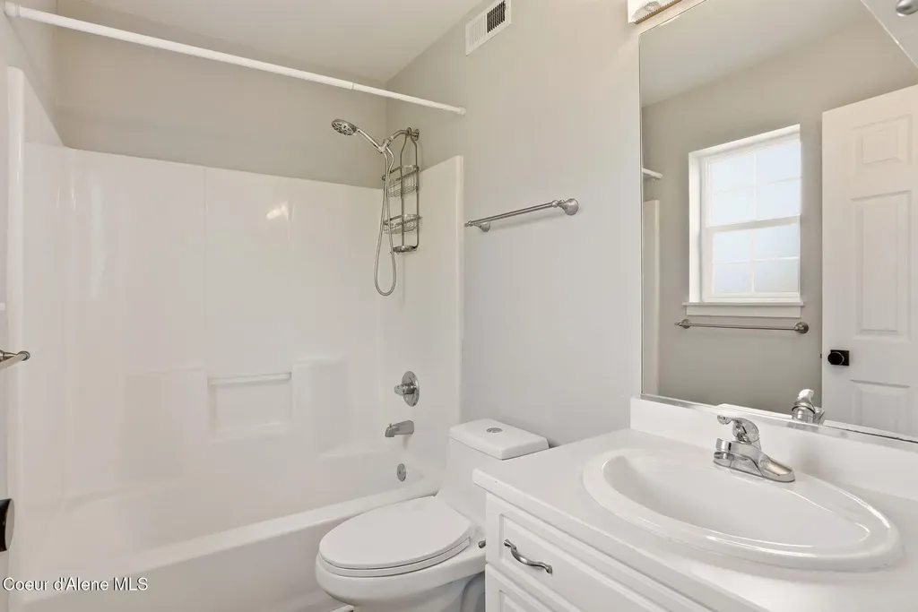 1906 Arbor Way Sandpoint ID 83864
