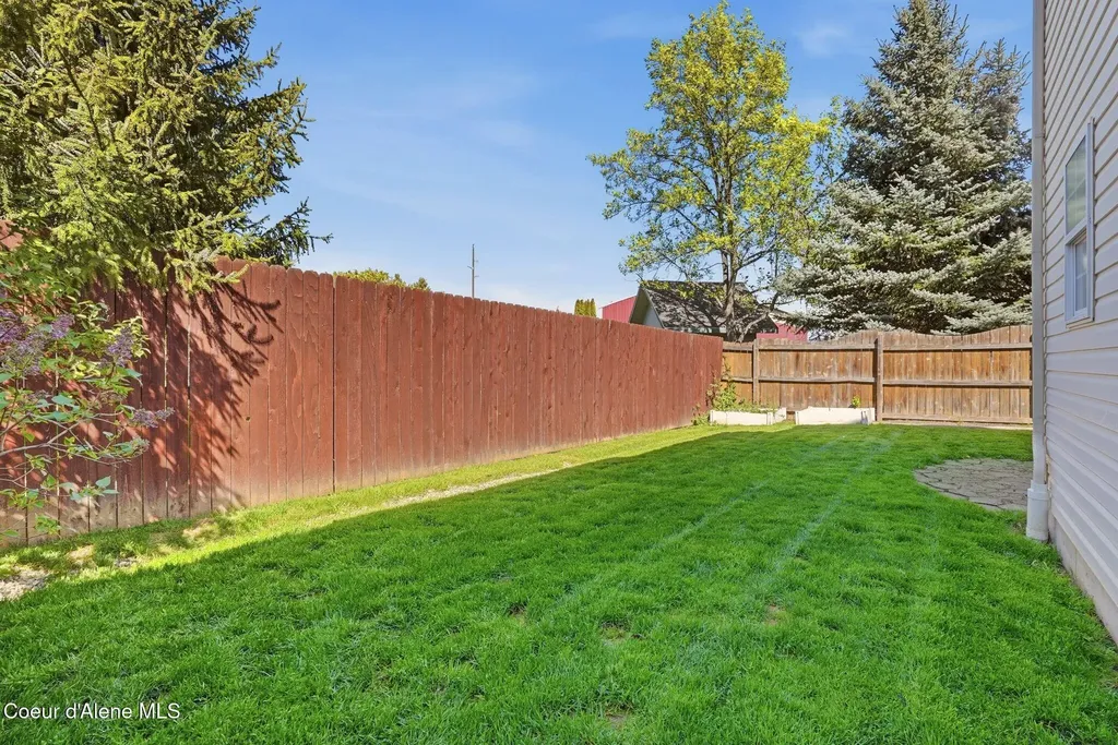 1906 Arbor Way Sandpoint ID 83864
