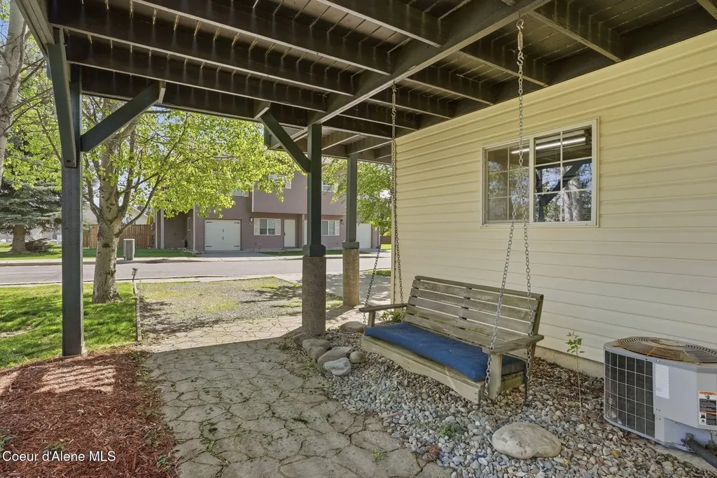1906 Arbor Way Sandpoint ID 83864