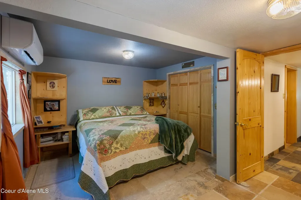 202 W Fry Creek Road Sagle ID 83860
