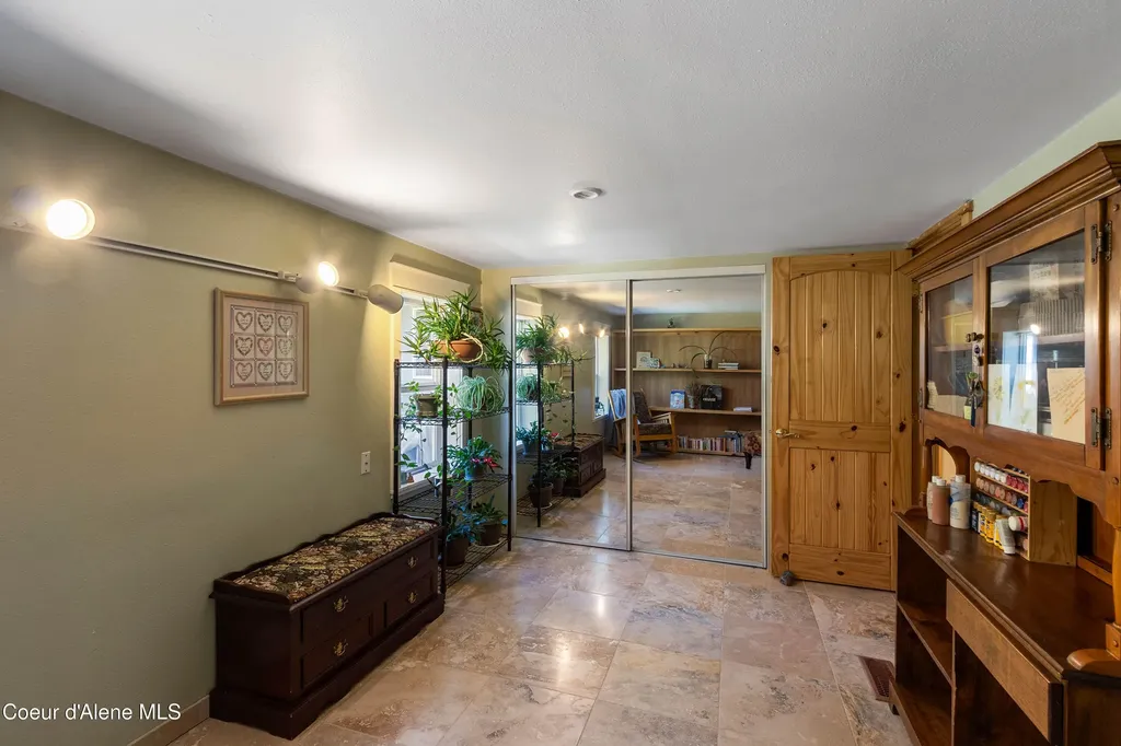 202 Fry Creek Road Sagle ID 83860