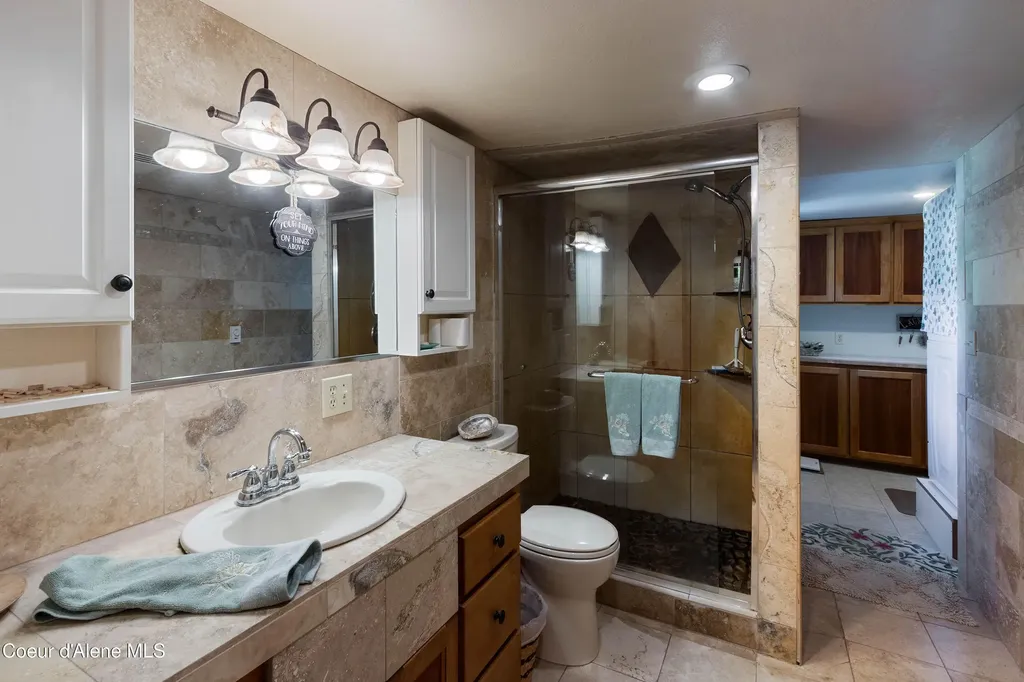 202 W Fry Creek Road Sagle ID 83860