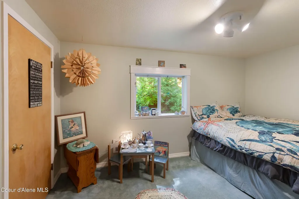 202 W Fry Creek Road Sagle ID 83860