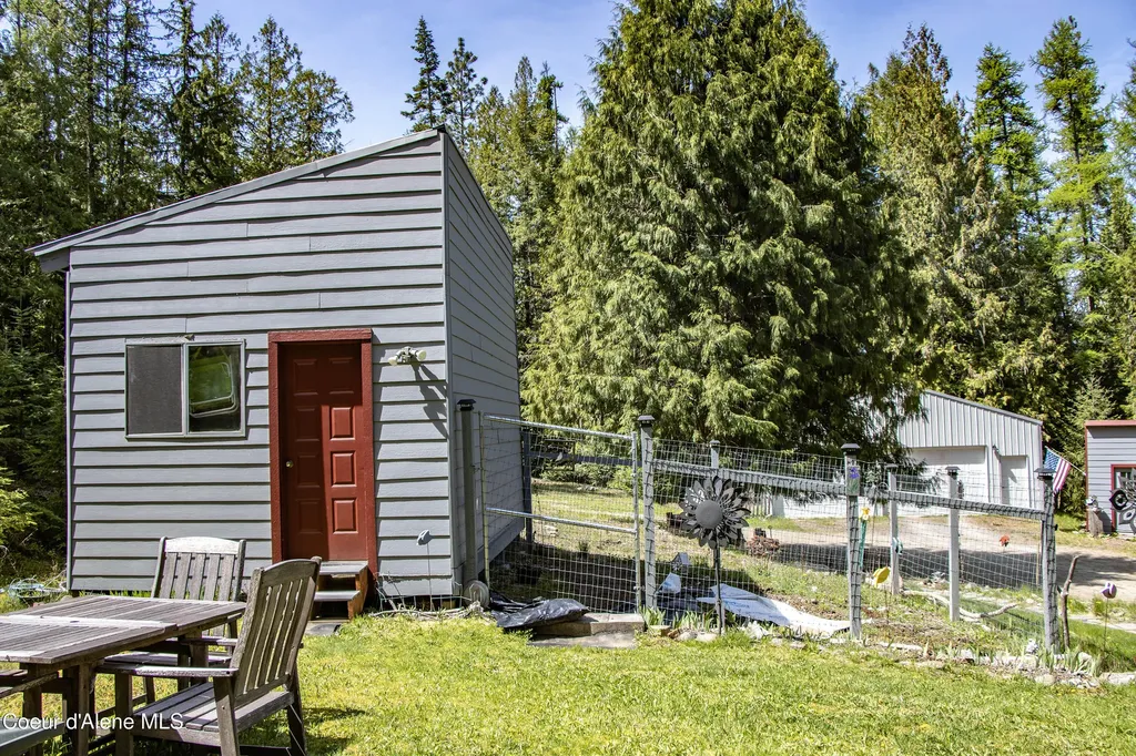 202 W Fry Creek Road Sagle ID 83860