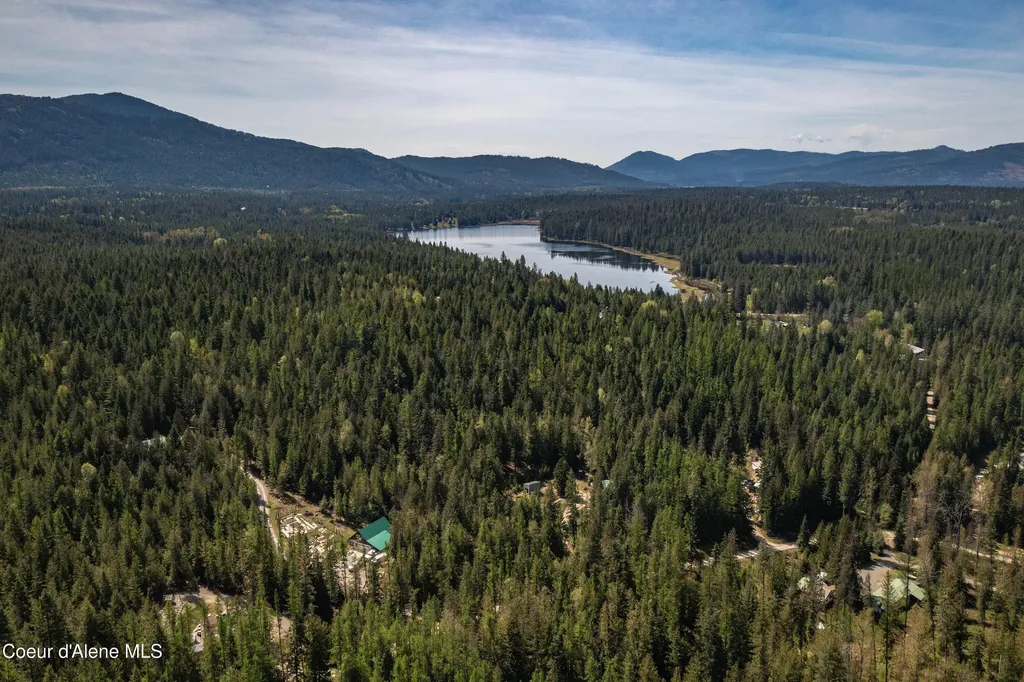 202 W Fry Creek Road Sagle ID 83860