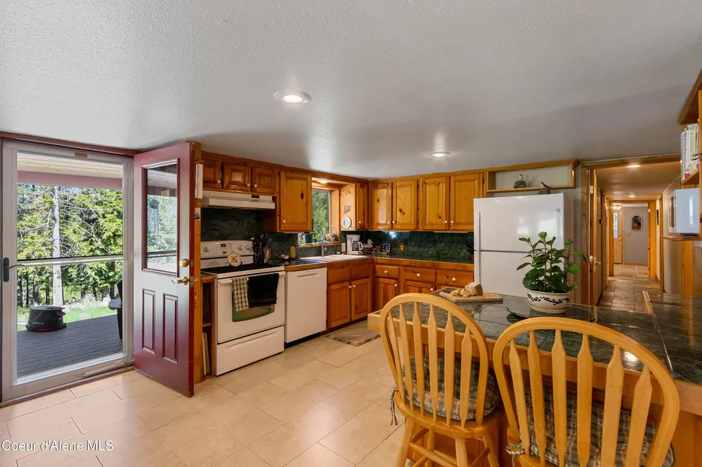 202 Fry Creek Road Sagle ID 83860