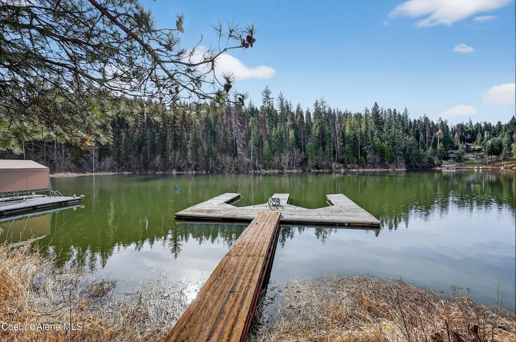 N Waters Edge Court Hayden Lake ID 83835