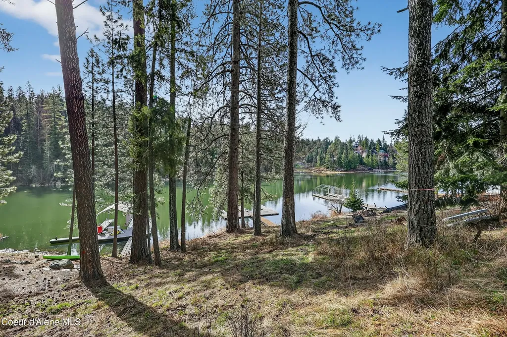 N Waters Edge Court Hayden Lake ID 83835