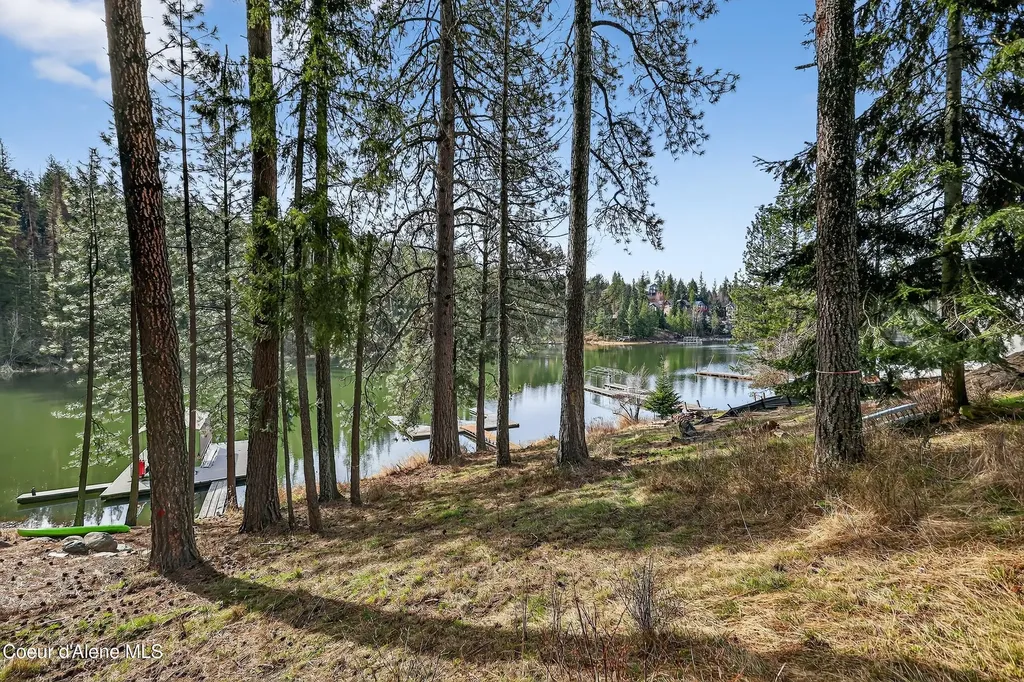 N Waters Edge Court Hayden Lake ID 83835