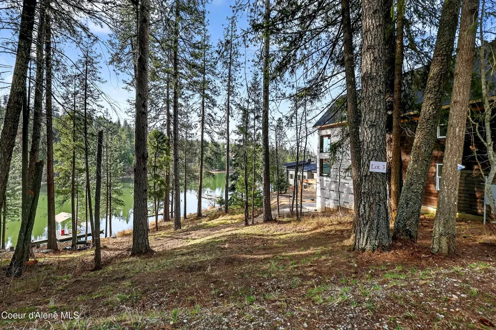 N Waters Edge Court Hayden Lake ID 83835