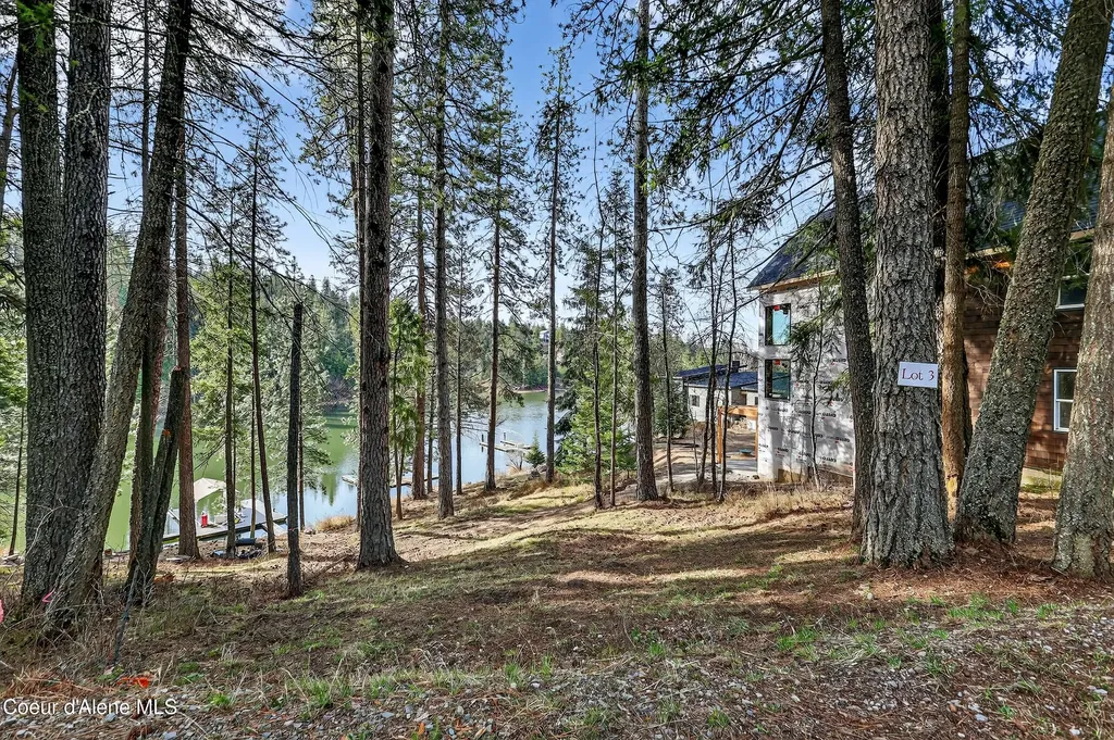 N Waters Edge Court Hayden Lake ID 83835