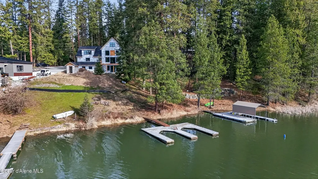 N Waters Edge Court Hayden Lake ID 83835