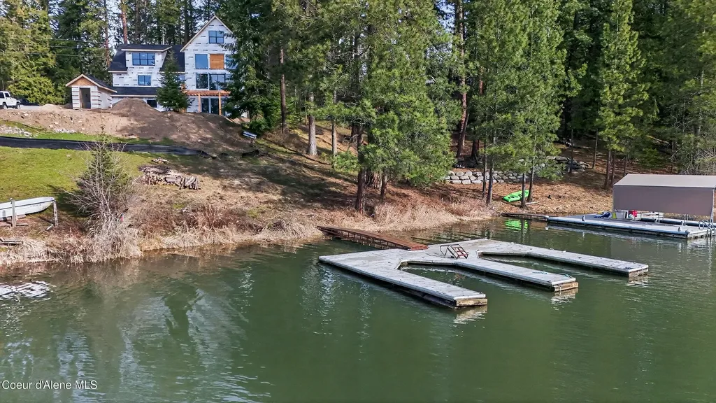 N Waters Edge Court Hayden Lake ID 83835