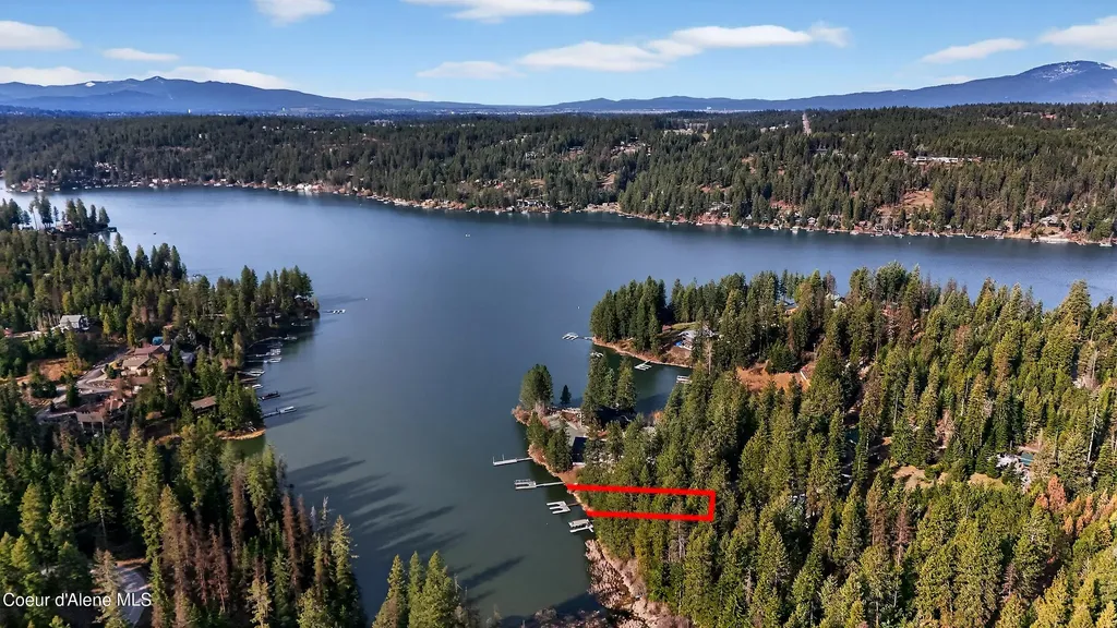N Waters Edge Court Hayden Lake ID 83835