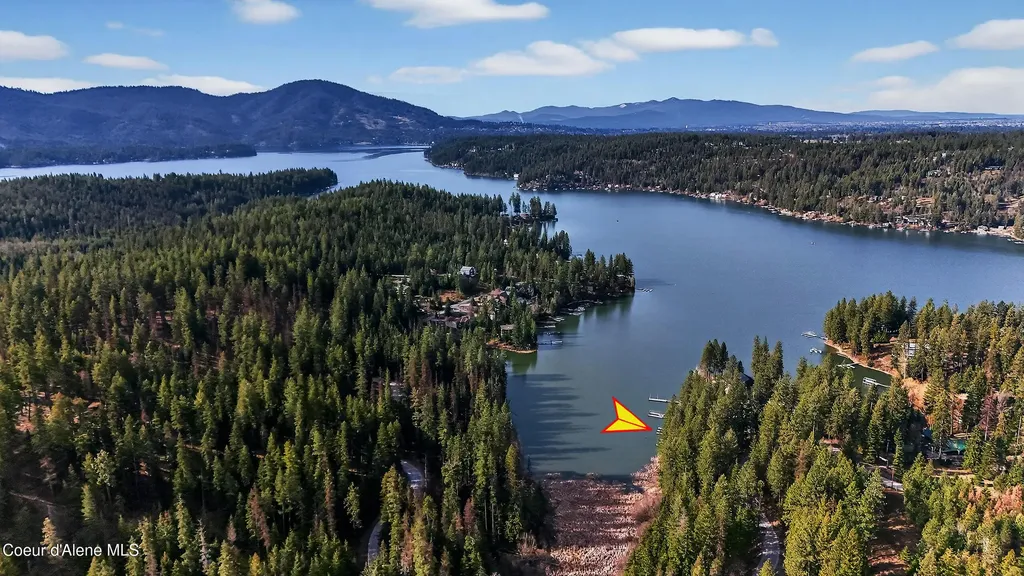 N Waters Edge Court Hayden Lake ID 83835