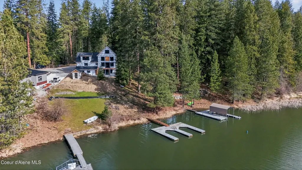 N Waters Edge Court Hayden Lake ID 83835