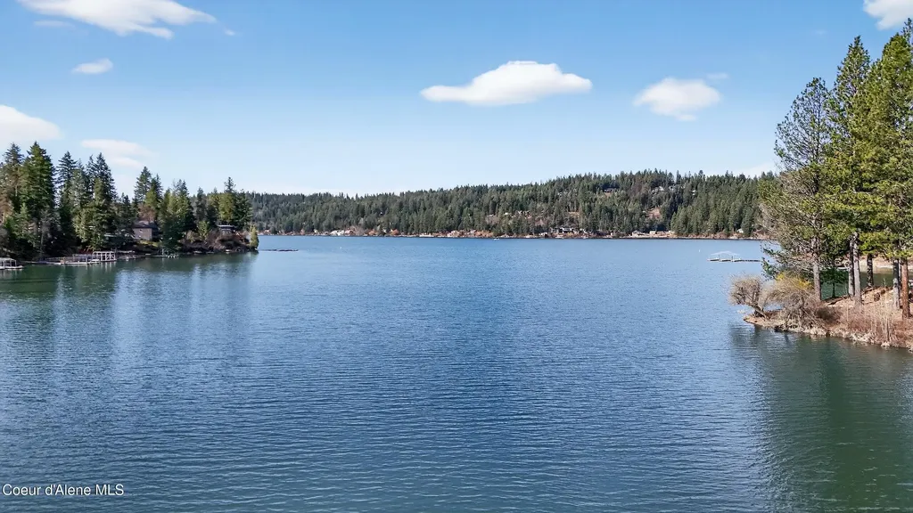 N Waters Edge Court Hayden Lake ID 83835