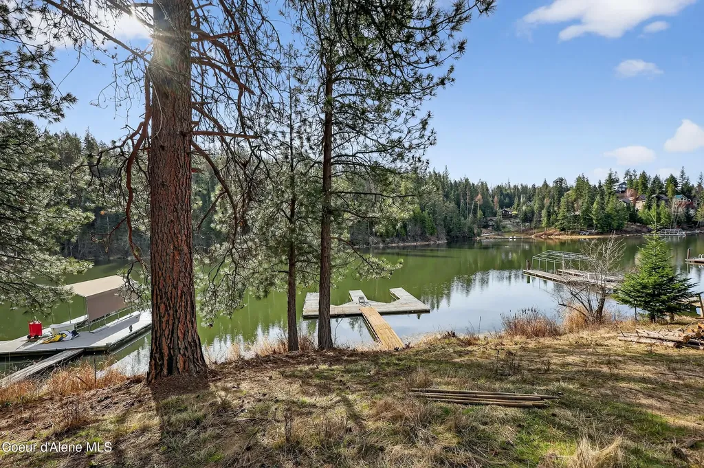 N Waters Edge Court Hayden Lake ID 83835