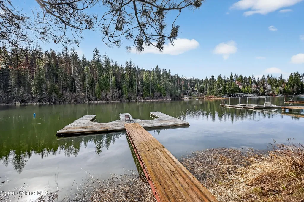 N Waters Edge Court Hayden Lake ID 83835