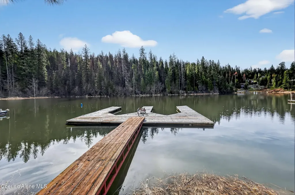N Waters Edge Court Hayden Lake ID 83835