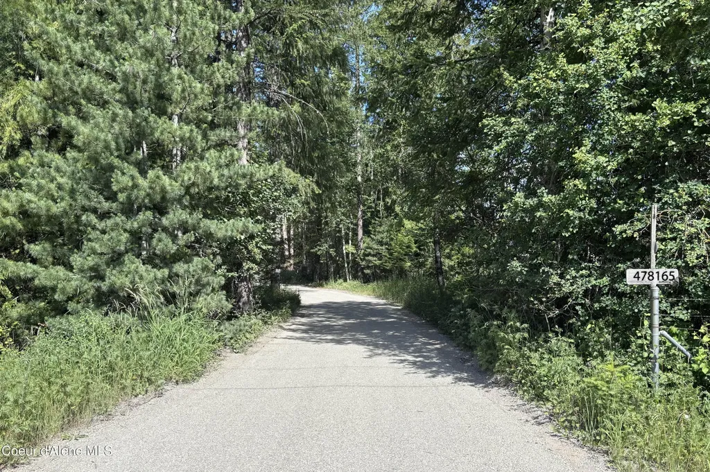 478165 Highway 95 Ponderay ID 83852