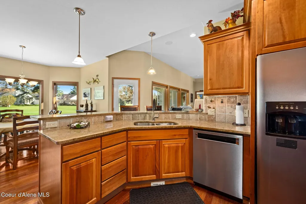 5247 W Broken Tee Road Rathdrum ID 83858
