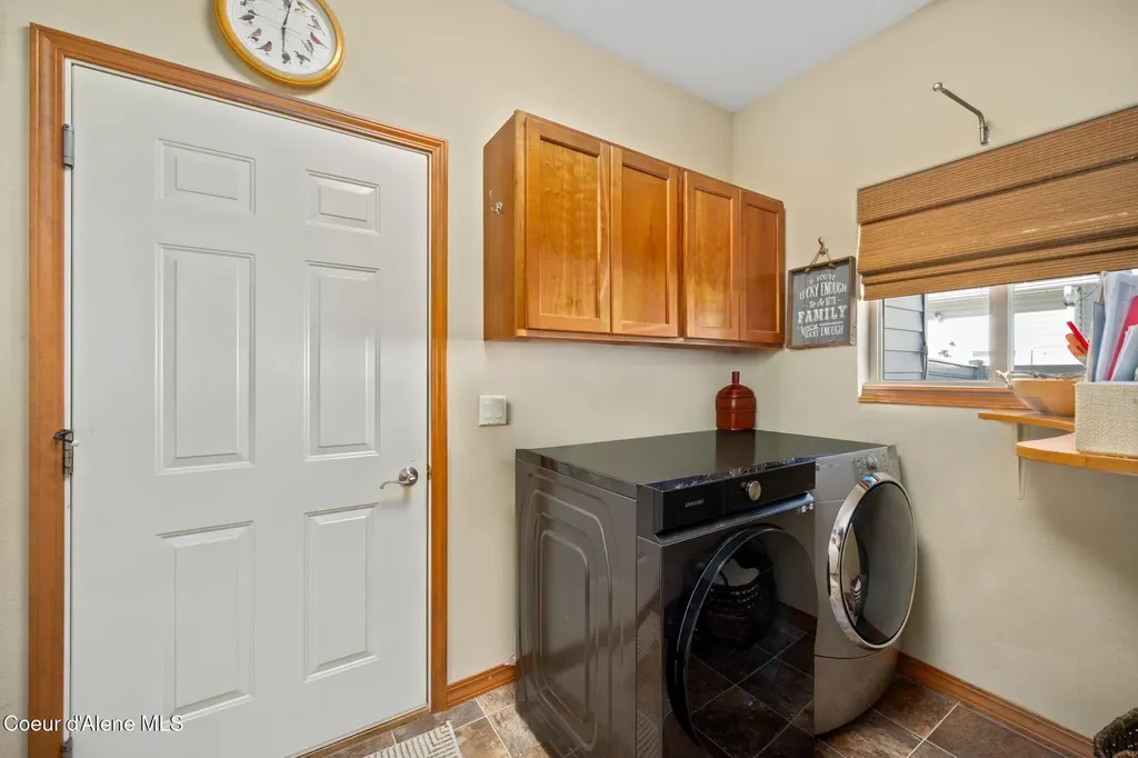 5247 W Broken Tee Road Rathdrum ID 83858