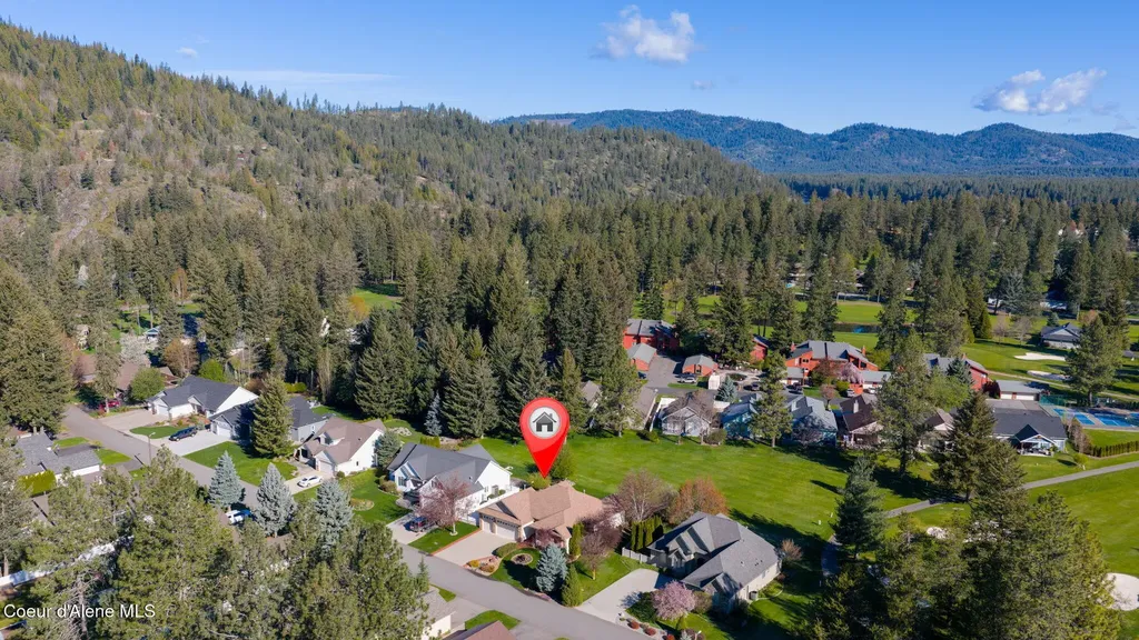 5247 W Broken Tee Road Rathdrum ID 83858