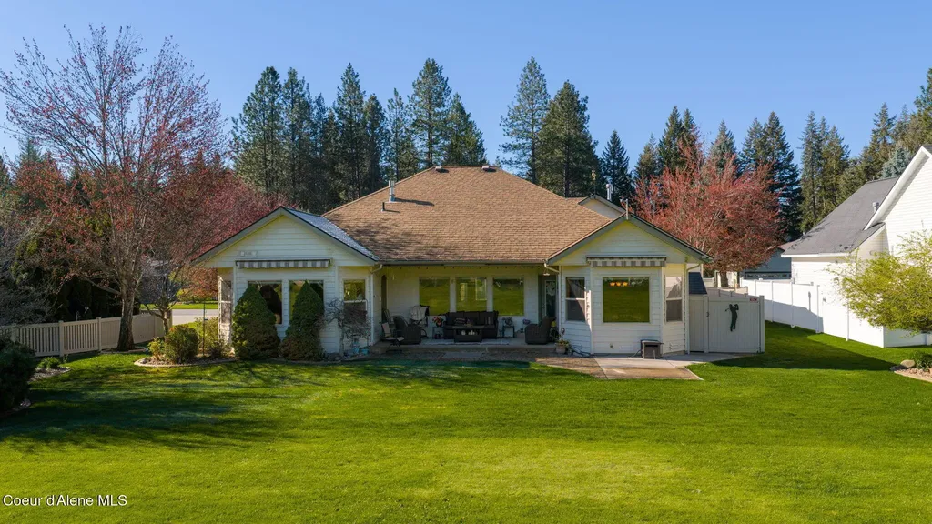 5247 W Broken Tee Road Rathdrum ID 83858