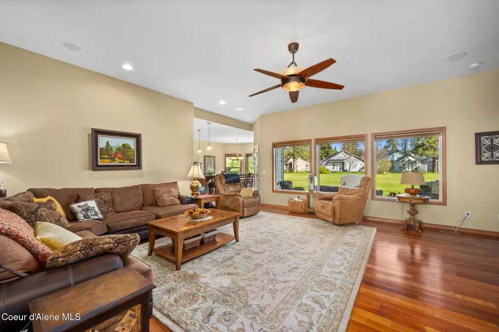 5247 W Broken Tee Road Rathdrum ID 83858
